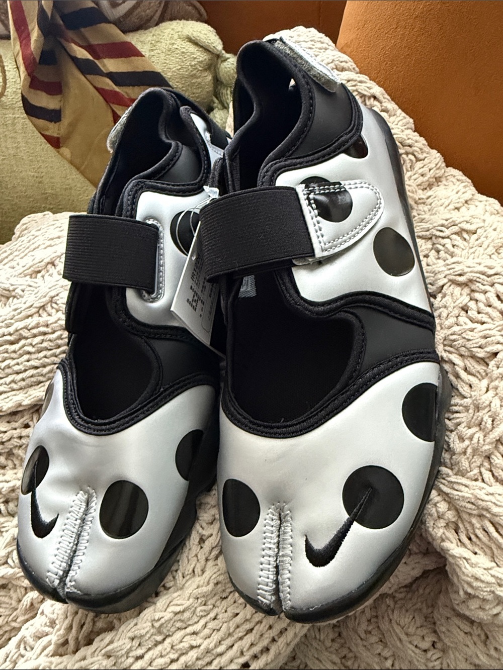 Japan Exclusive- Nike Air Rift - Picture 9 of 12